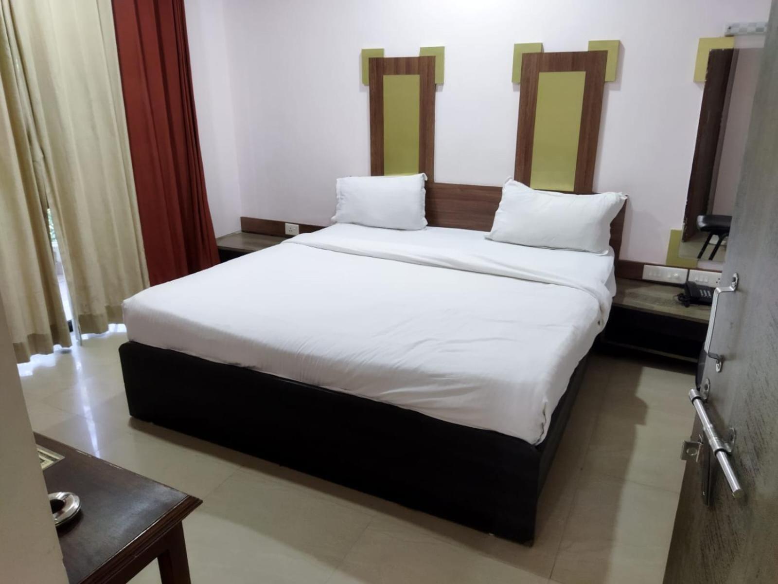 Hotel Laxmi Residency Lonavla Exterior foto