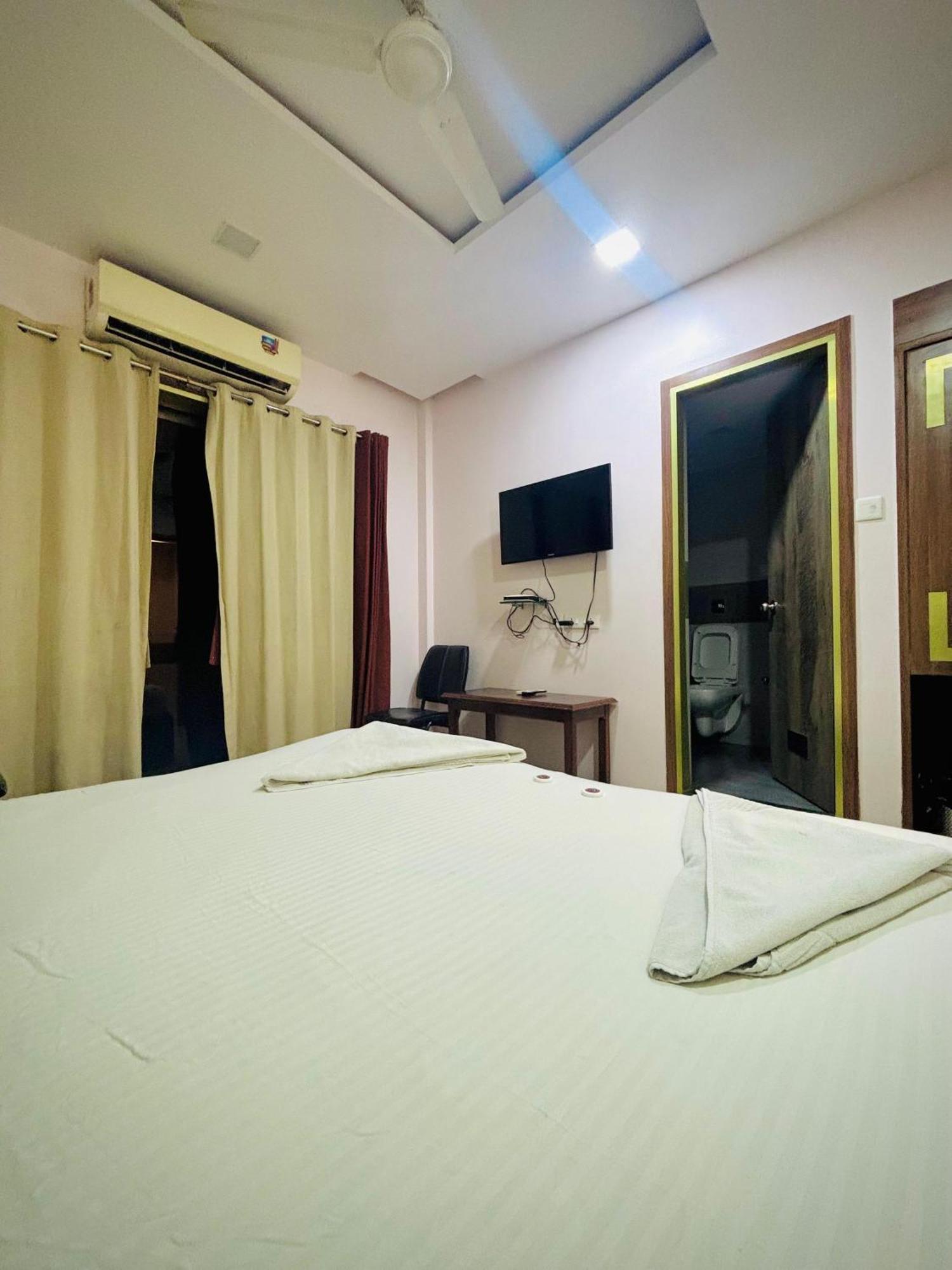 Hotel Laxmi Residency Lonavla Exterior foto