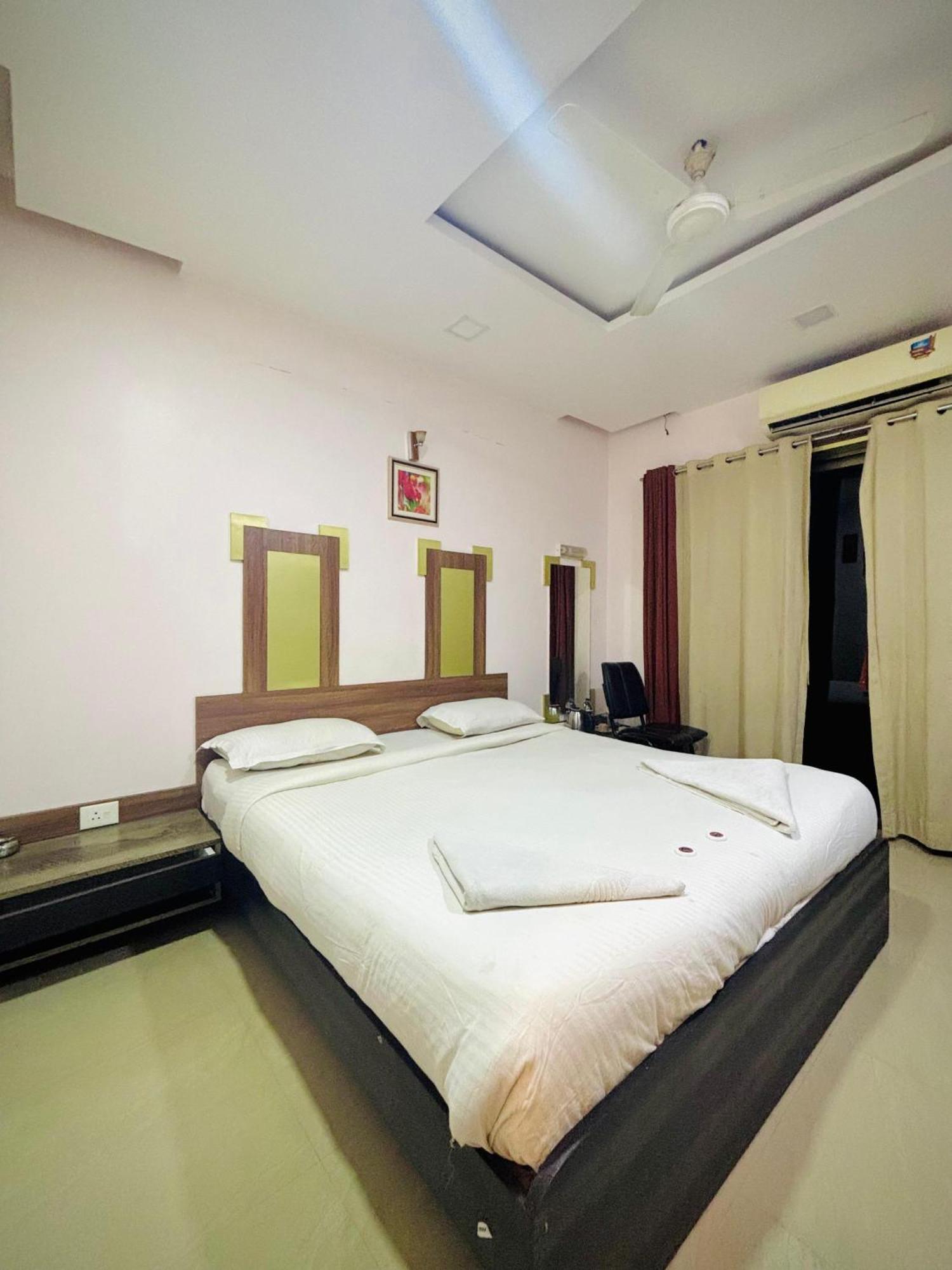 Hotel Laxmi Residency Lonavla Exterior foto