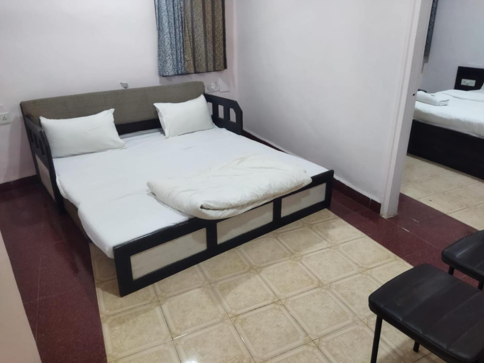 Hotel Laxmi Residency Lonavla Exterior foto